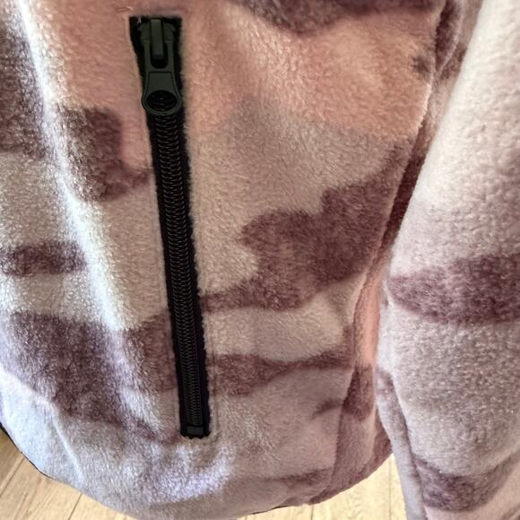 NWT Greater Good Camouflage Henley Fleece SZ M Pink Purple Black Pockets Cozy - Picture 6 of 7